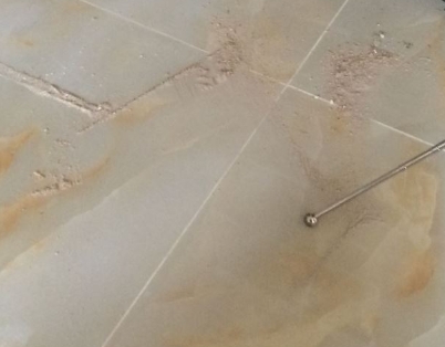 源城瓷砖空鼓维修公司分享粘合剂选择不当在瓷砖铺贴过程中可能导致以下问题